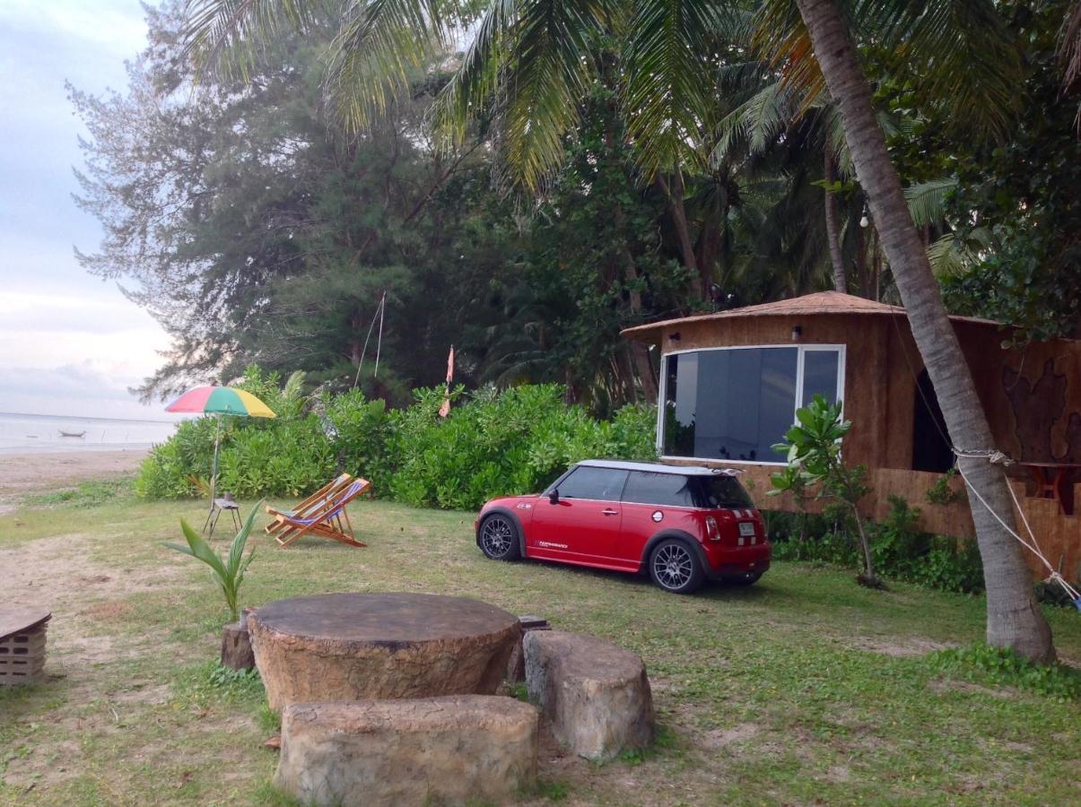 Ban Tawansongfa Hotel Lang Suan Exterior foto